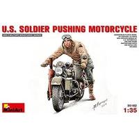 Miniart 1:35 - U.s. Soldier Push...