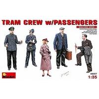 miniart 135 tram crew with passengers