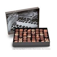 Milk & dark luxury chocolate gift box - Large 525g - Best before: 20th July 2017