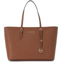 MICHAEL Michael Kors Michael Kors Jet Set Travel shopping bag in brown saffiano leath women\'s Shoulder Bag in brown