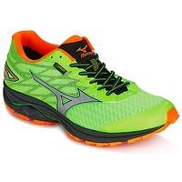 Mizuno WAVE RIDER 20 G-TX men\'s Running Trainers in green