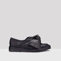 miista priyanka black brogues