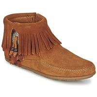 minnetonka concho feather side zip boot womens mid boots in brown