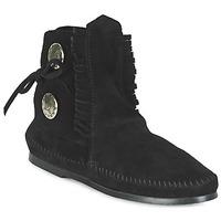 minnetonka two button boot womens mid boots in black