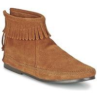 Minnetonka BACK ZIP BOOT women\'s Mid Boots in brown