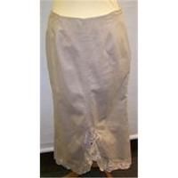 Minuet - Size: 12 - Cream - Calf length skirt