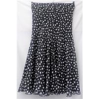 Michaela Louisa - Size: 10 - Black - Calf length skirt