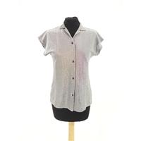 Miss Selfridge Silver Metallic Glitter Shirt Size 10 Miss Selfridge - Size: 10 - Metallics - Short sleeved shirt