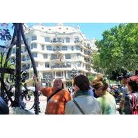 modernism and gaud guided walking tour in barcelona