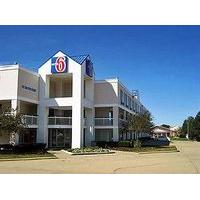 Motel 6 Bloomington-Normal, IL