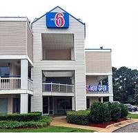Motel 6 Raleigh North