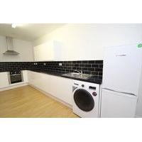 **MODERN 2 BEDROOM FULLY FURNISHED FLAT WITH ENSUITE BATHROOM, LOCATED IN BD1!**