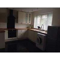 Modern proffessional house share