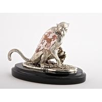 Monkey with Conus Shell Chinese Sign