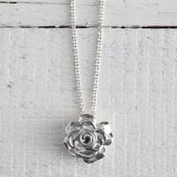 mosami rose love pendant necklace