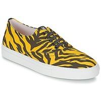 moschino cheap chic liboria womens shoes trainers in yellow