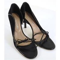 Moda in Pelle Size 39 UK 6 Chic Black Suede Peep Toe Court Shoes
