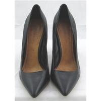 moda in pele size 6540 black court shoes with grey mix stacked heels