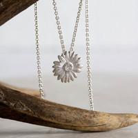 mosami daisy happiness pendant necklace