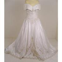 Mori Lee, size 12 white beaded wedding dress