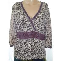 Monsoon Size 14 Beige and Purple Floral Print Top