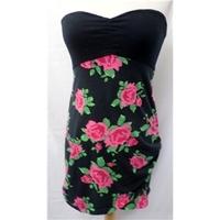 Motel - Size: S - Black with rose print - Bustier