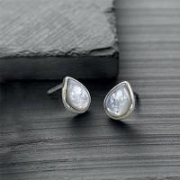 Mother­of­pearl Droplet Stud Earrings