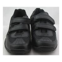 ms school size 6 black trainers