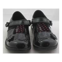 M&S School, size 8/25 black patent leather floral applique Mary Janes