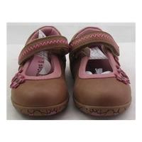 M&S, size 7/25 brown & pink kids Mary Janes