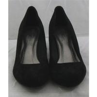 M&S Collection, size 6 black suede heeled pumps