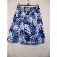 M&S Marks & Spencer - Size: 10 - Blue - Knee length skirt