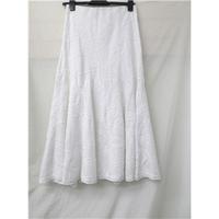 ms marks spencer size 8 white stitched patterned skirt