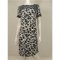 M&S Size 8 Black And White Floral Print Dress