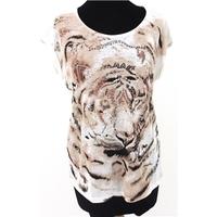 ms size 8 tiger print t shirt