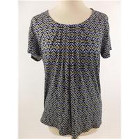 M&S Marks & Spencer Size: 8 Blue and Yellow Mini Tribal Print Short Sleeved Summer Top