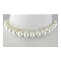 ms white faux pearl round bead necklace