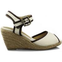 mtng mustang lone off womens sandals in white