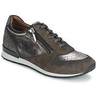 Muratti JASPER women\'s Shoes (Trainers) in Silver