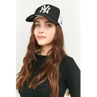 New Era New York Yankees Trucker Hat, BLACK