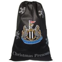 Newcastle Santa Present Sacks (non Woven-snowflake)