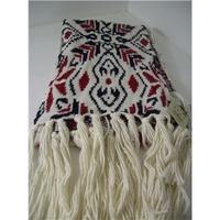 NEW Pull and Bear Cream/Red/Navy Long Scarf