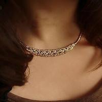 Necklace Statement Necklaces Jewelry Wedding / Party / Daily / Casual Fashion Alloy Gold / Silver 1pc Gift