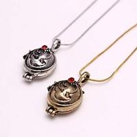 Necklace Lockets Necklaces Jewelry Daily / Casual Fashion Alloy Gold / Silver 1pc Gift