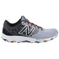 New Balance 690 men\'s Running Trainers in grey