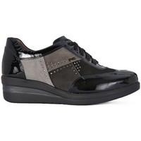 Nero Giardini Vernice Piuma women\'s Shoes (Trainers) in Black