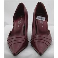 new look size 5 dark red dorsay shoes