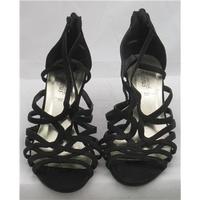new look size 7 black faux suede strappy sandals