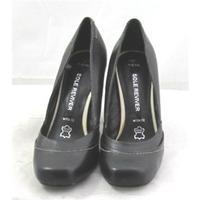 next size 4 black block heeled court shoes