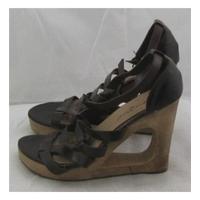 new look size 4 brown wedge heeled platform sandals